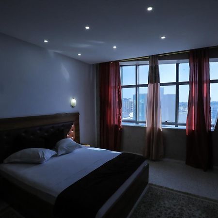 Immeuble Gazbar Apartment Gabes Bagian luar foto