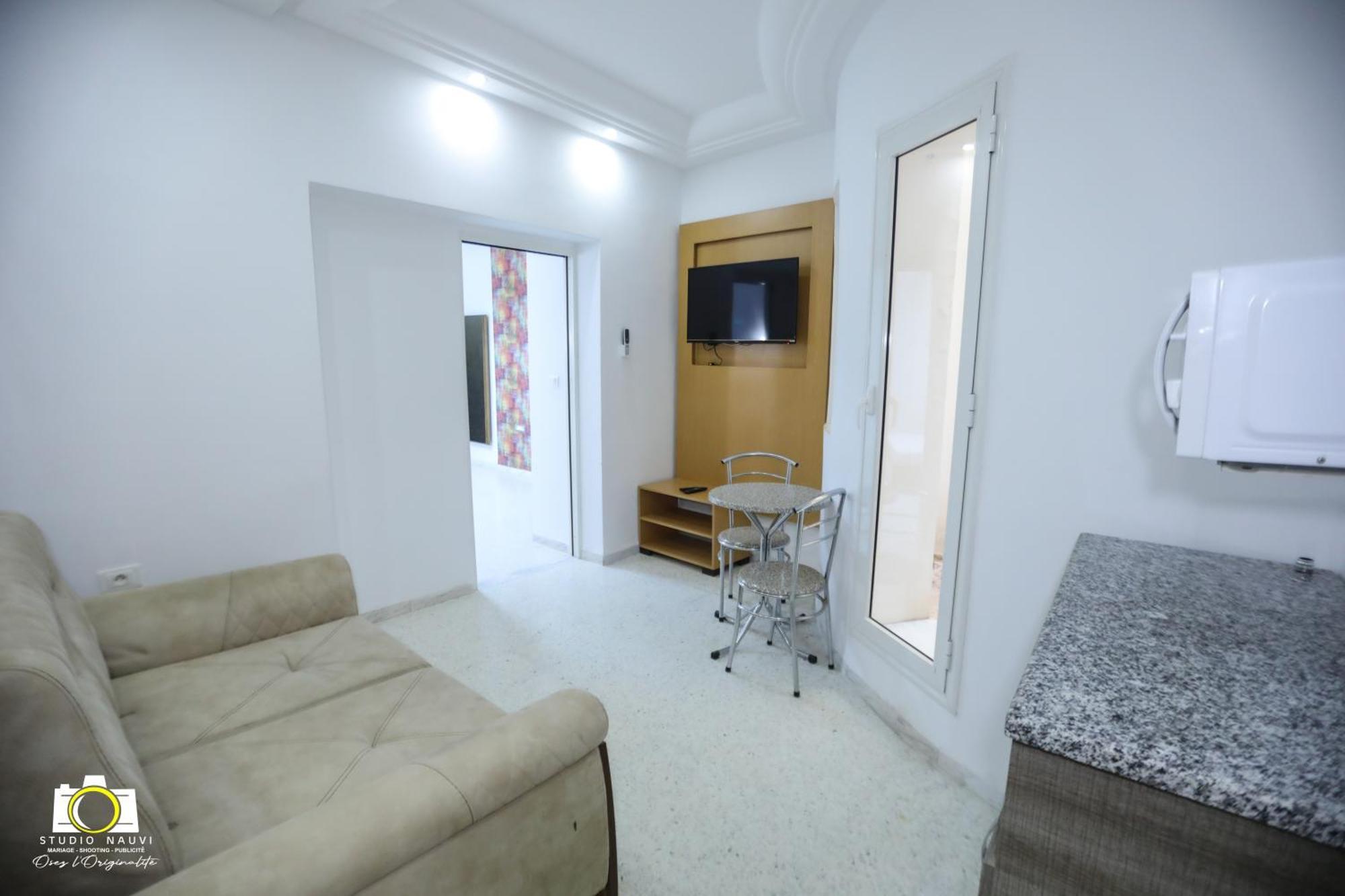 Immeuble Gazbar Apartment Gabes Bagian luar foto