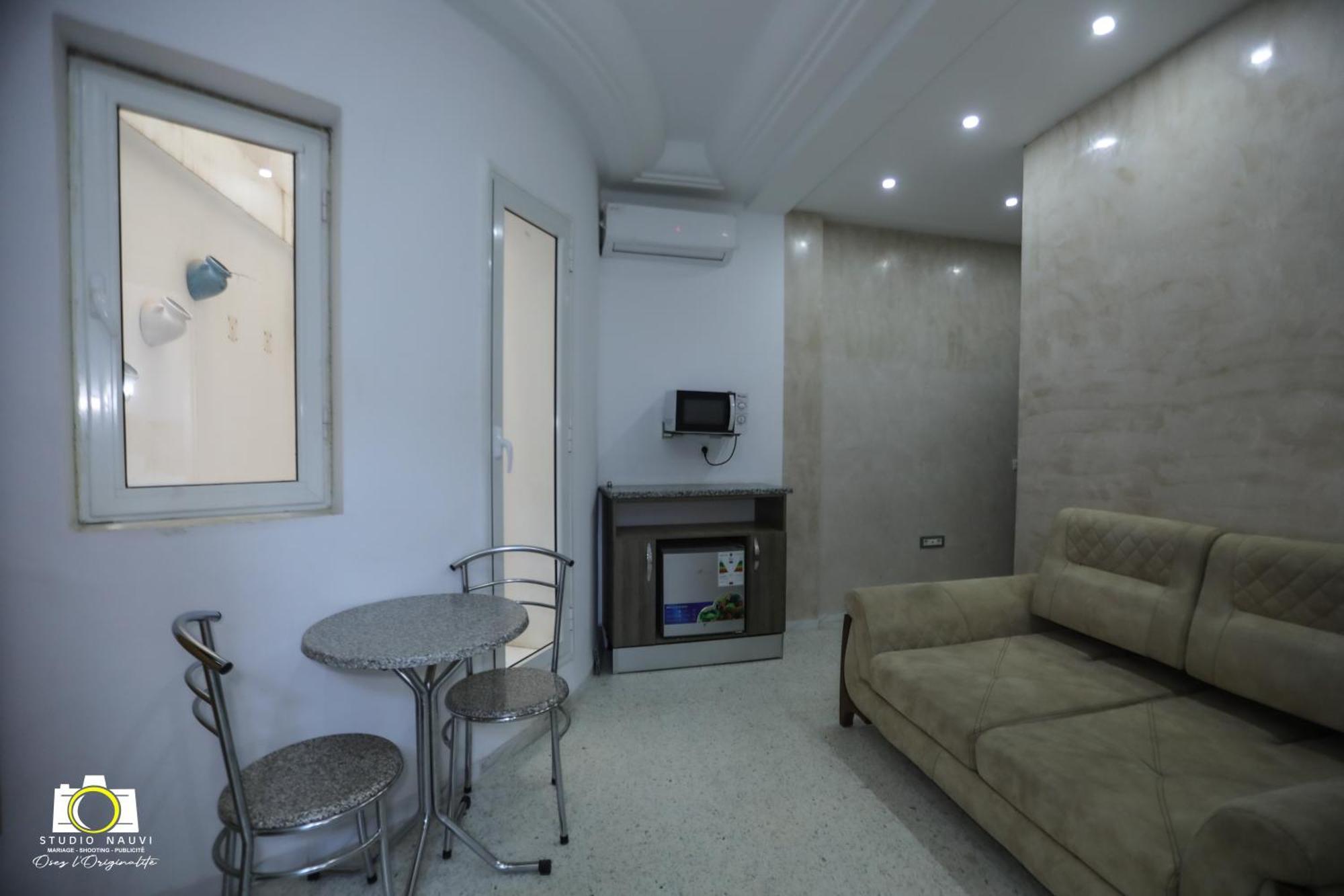 Immeuble Gazbar Apartment Gabes Bagian luar foto