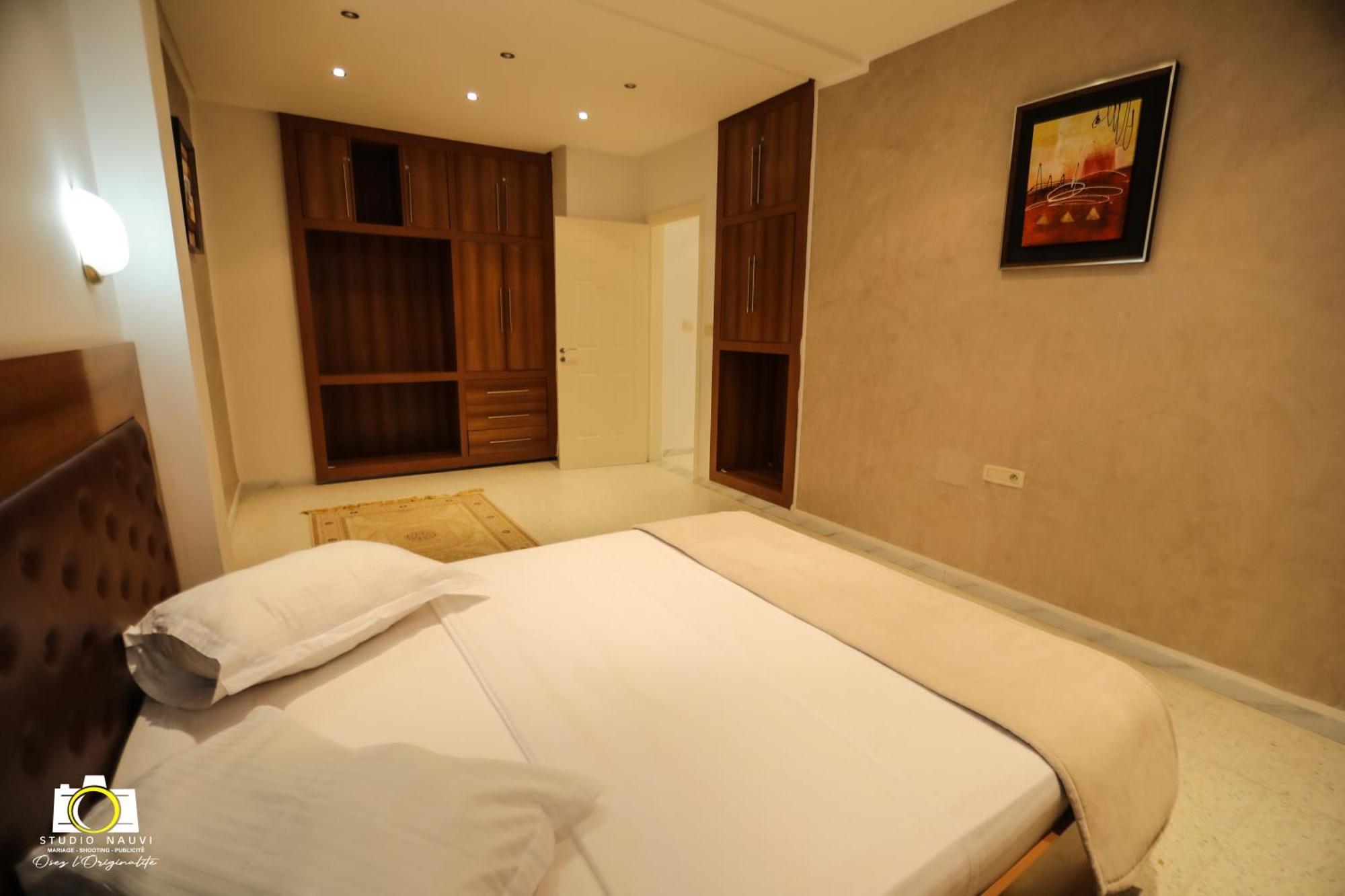 Immeuble Gazbar Apartment Gabes Bagian luar foto